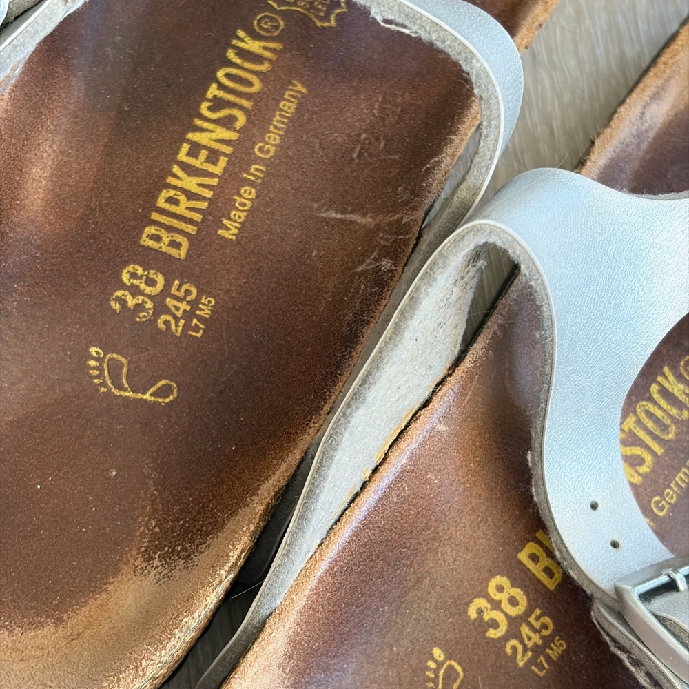 Birkenstock Metallic Silver Gizeh Thong Sandals - Picture 5 of 5